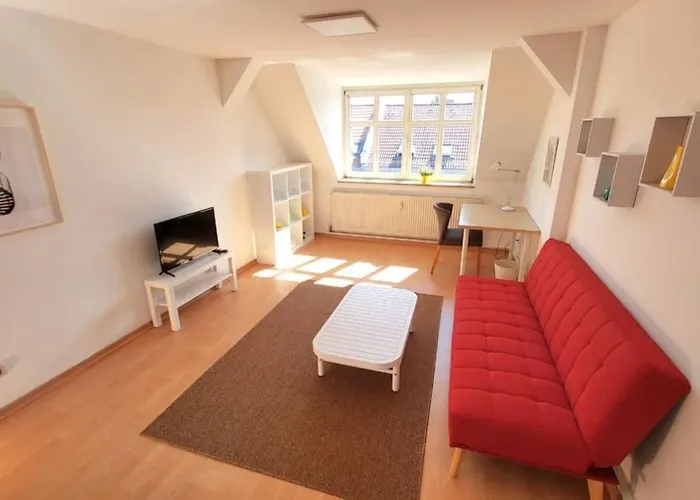 2-Zimmer-Traumwohnung: Schick * Hell * Ruhig * Grosse Raeume * Zentrumsnah