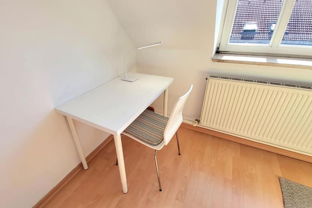 2-zimmer-traumwohnung: Schick * Hell * Ruhig * Grosse Raeume * Zentrumsnah