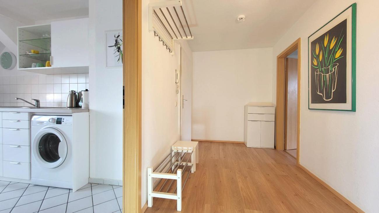 2-zimmer-traumwohnung: Schick * Hell * Ruhig * Grosse Raeume * Zentrumsnah Apartment